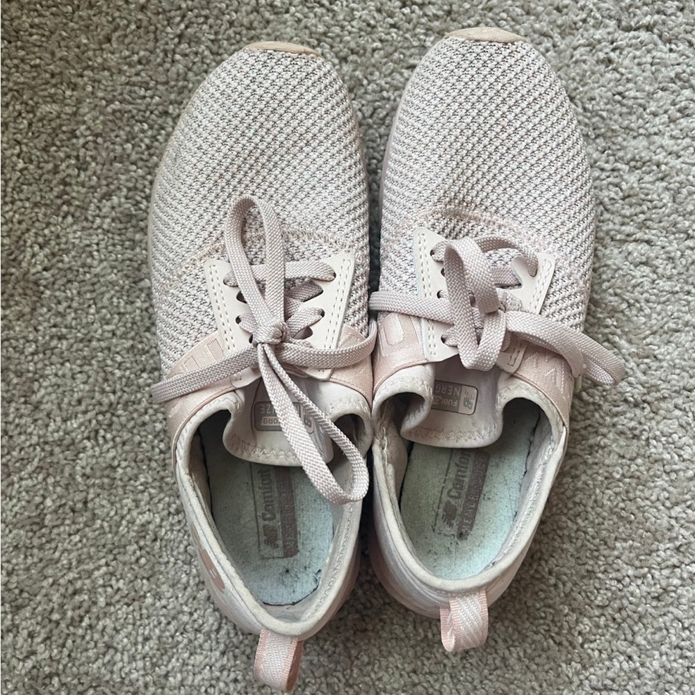 Pink new balance sneakers - Picture 5 of 6
